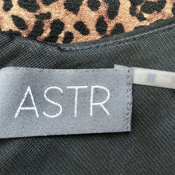 NEW! ASTR The Label Leopard Animal Print Cocktail Mini Dress Brown Black SZ M - Picture 2 of 6